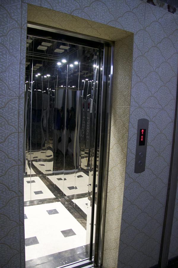 阿拉木图 Deluxe Plaza酒店 外观 照片