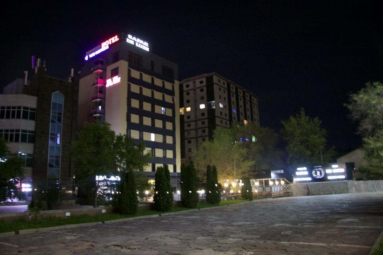 阿拉木图 Deluxe Plaza酒店 外观 照片